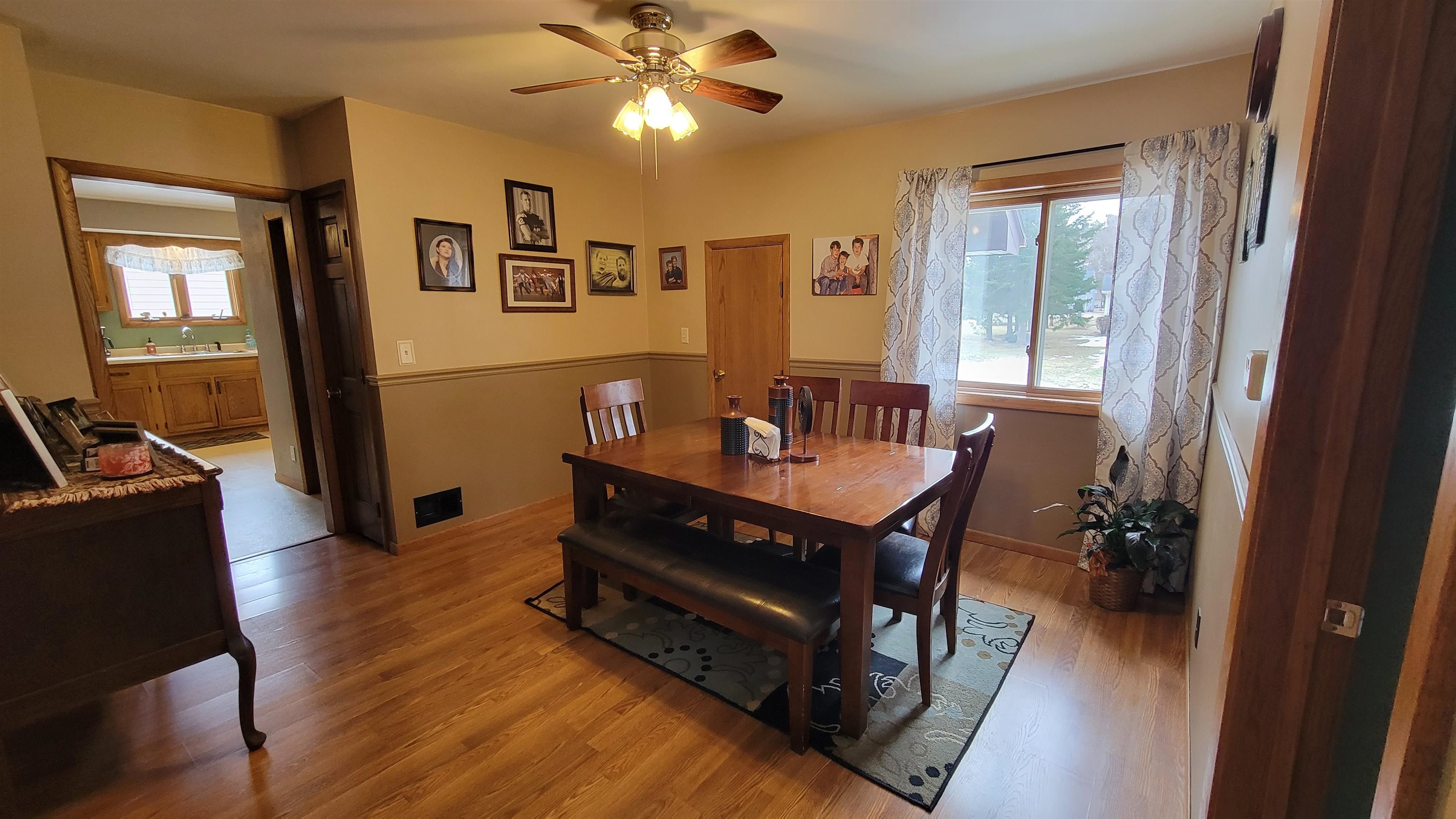 418 Hogan Street Antigo, WI 54409 - Photo 9 of 37