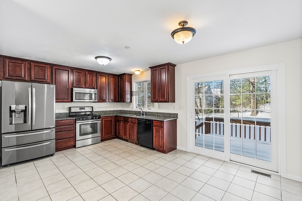 41 Boston Road, Unit 442 Billerica, MA 01862 - Photo 3 of 22 Gallery Image 3