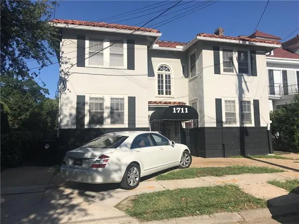 $2,000 | 1711 Milan Street, Unit C, New Orleans, LA 70115