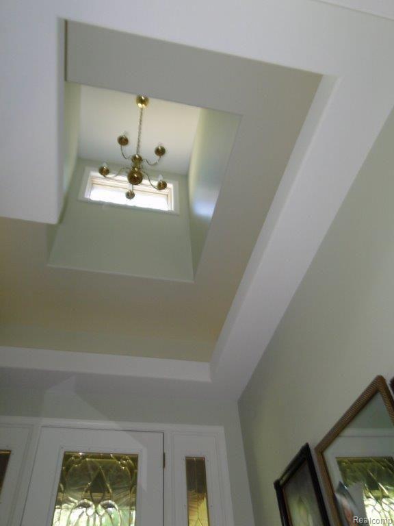 3395 Lippincott Road Lapeer, MI 48446 - Photo 13 of 56 Entry Ceiling