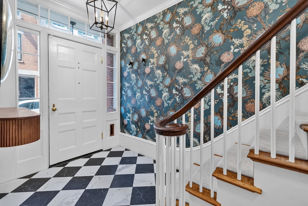 54 Pinckney Street Boston, MA 02114 - Photo 4 of 23 Gallery Image 4