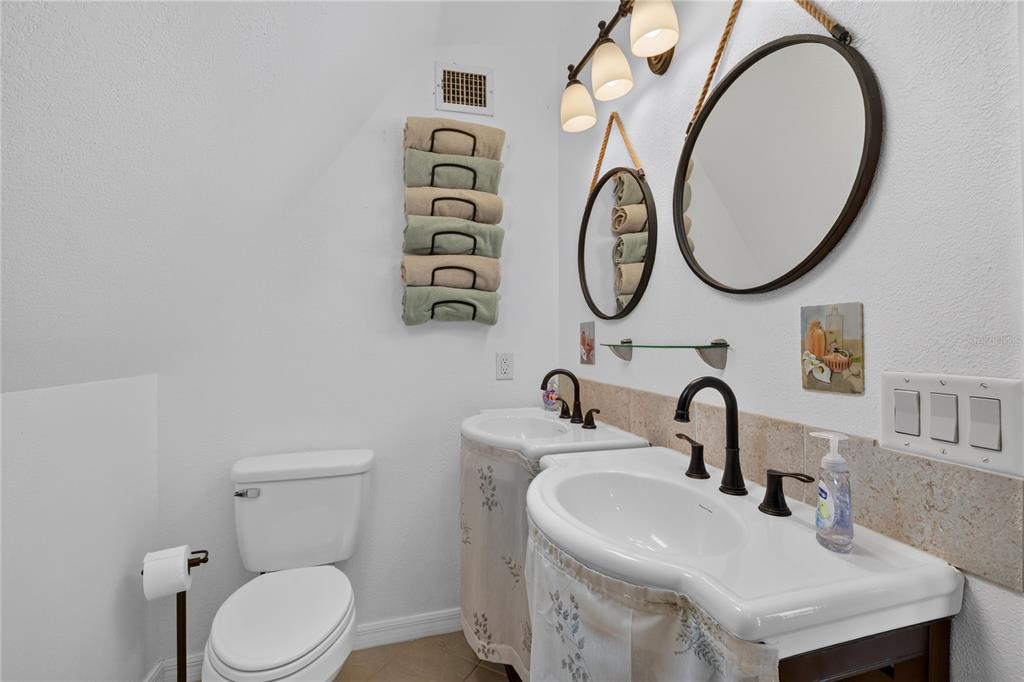 1194 Linden Road Venice, FL 34293 - Photo 29 of 45