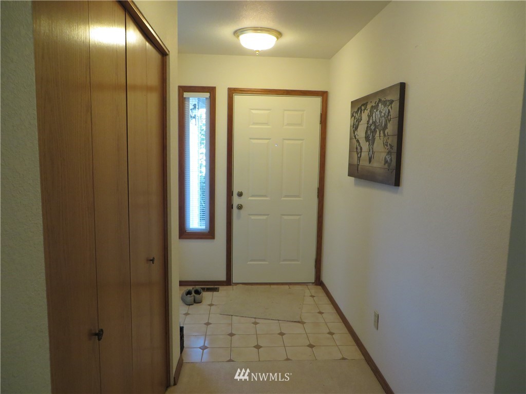 2674 Southwest Talon Loop Oak Harbor, WA 98277 - Photo 3 of 25 Gallery Image 3