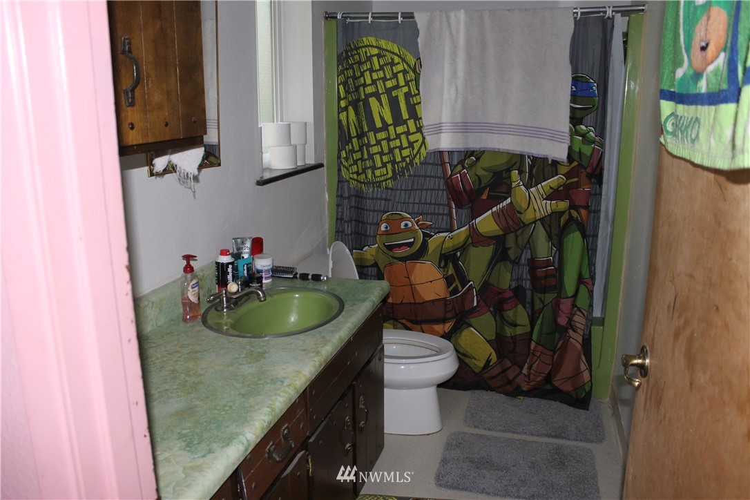 2020 Coal Creek Road Longview, WA 98632 - Photo 13 of 17 Gallery Image 13
