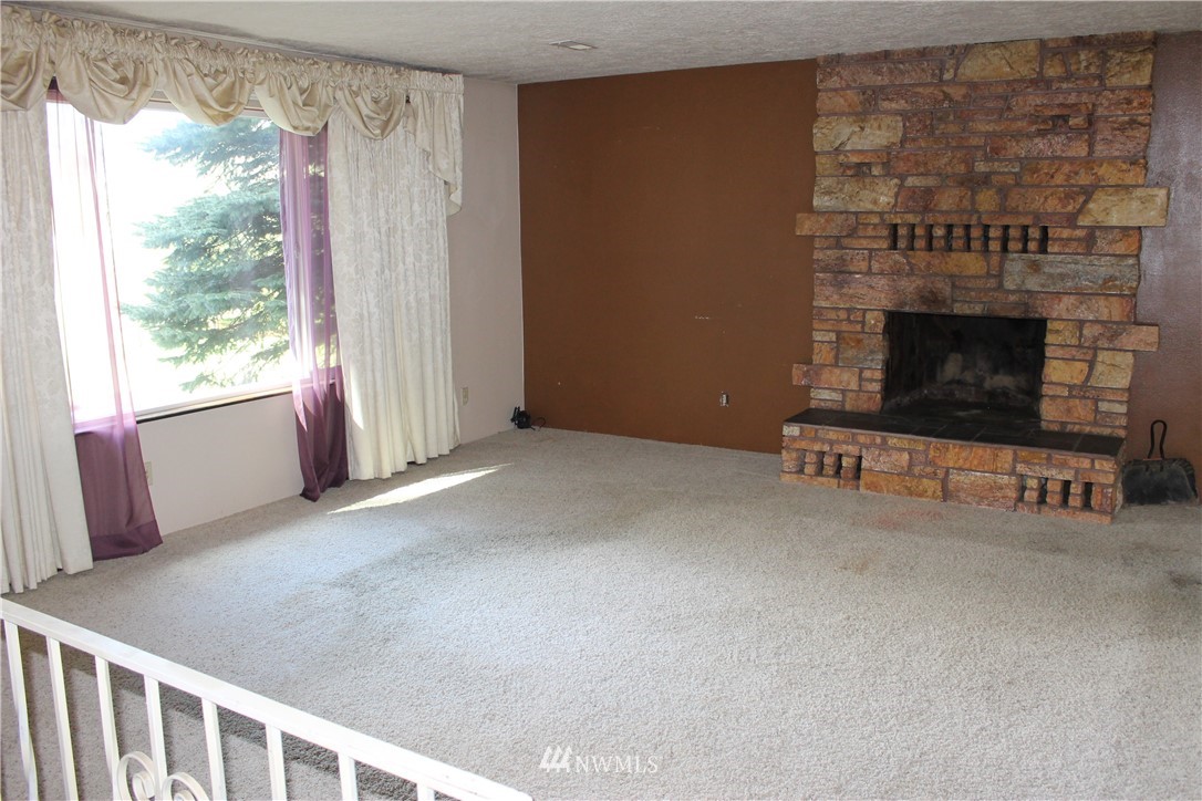 2020 Coal Creek Road Longview, WA 98632 - Photo 5 of 17 Gallery Image 5