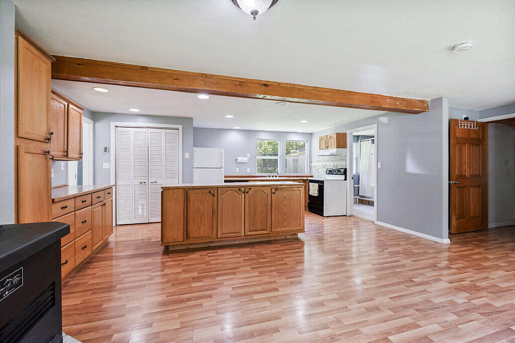 1306 Alna Road Alna, ME 04535 - Photo 18 of 59 14_BP5A9835_DxO_mls