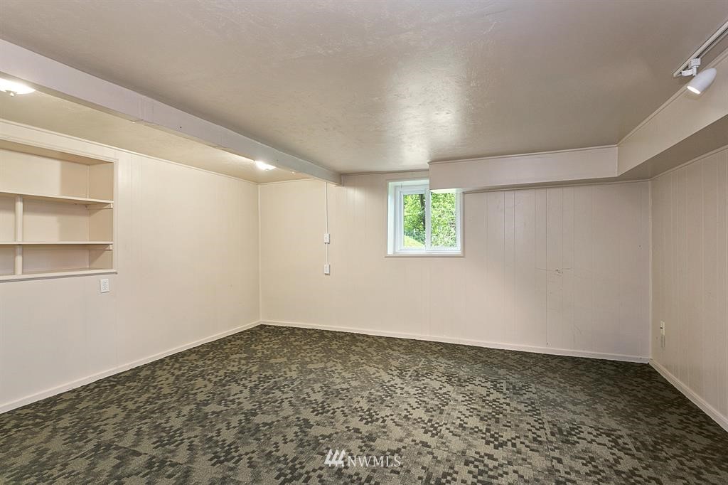 7818 Larimer Road Everett, WA 98208 - Photo 17 of 25 Gallery Image 17