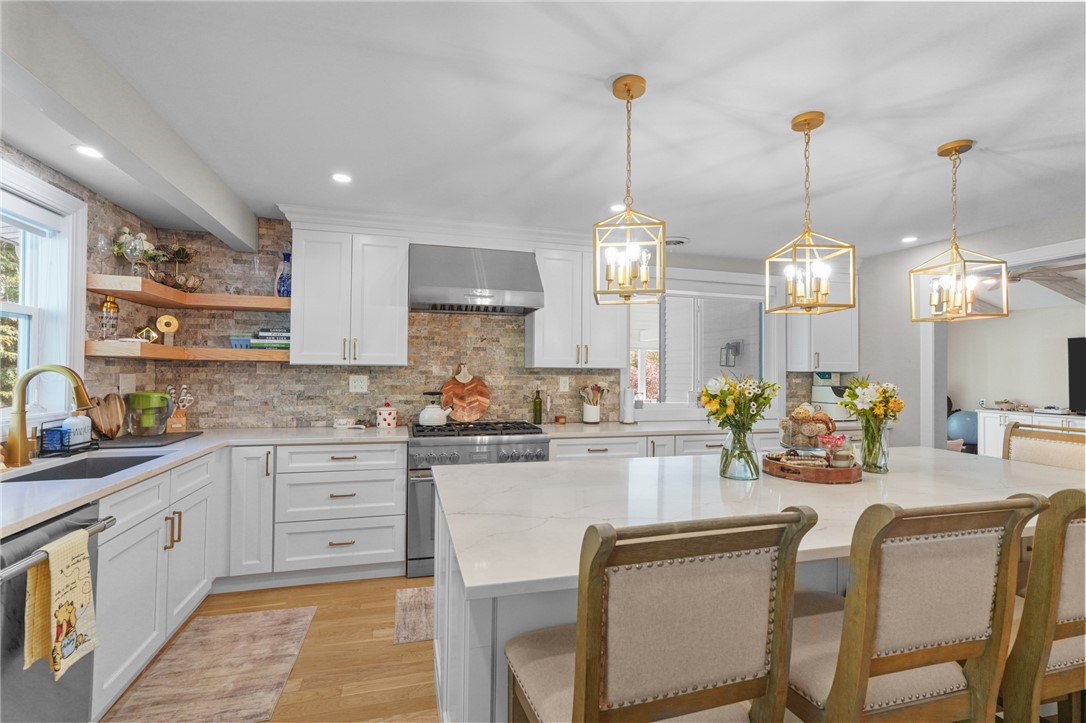 196 Stillwater Road Smithfield, RI 02917 - Photo 4 of 50