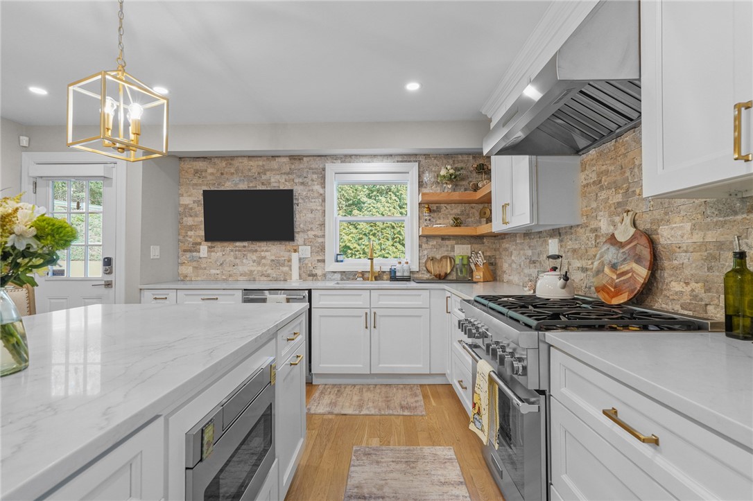 196 Stillwater Road Smithfield, RI 02917 - Photo 8 of 50