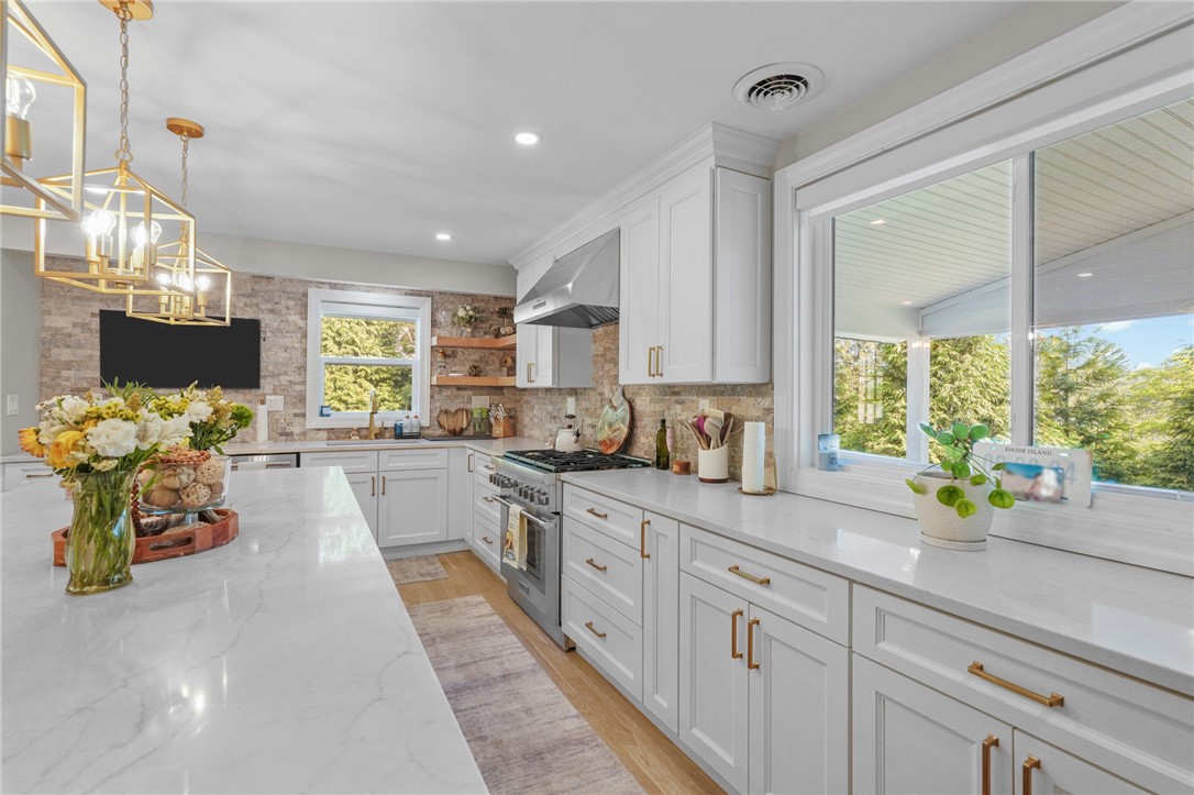 196 Stillwater Road Smithfield, RI 02917 - Photo 9 of 50