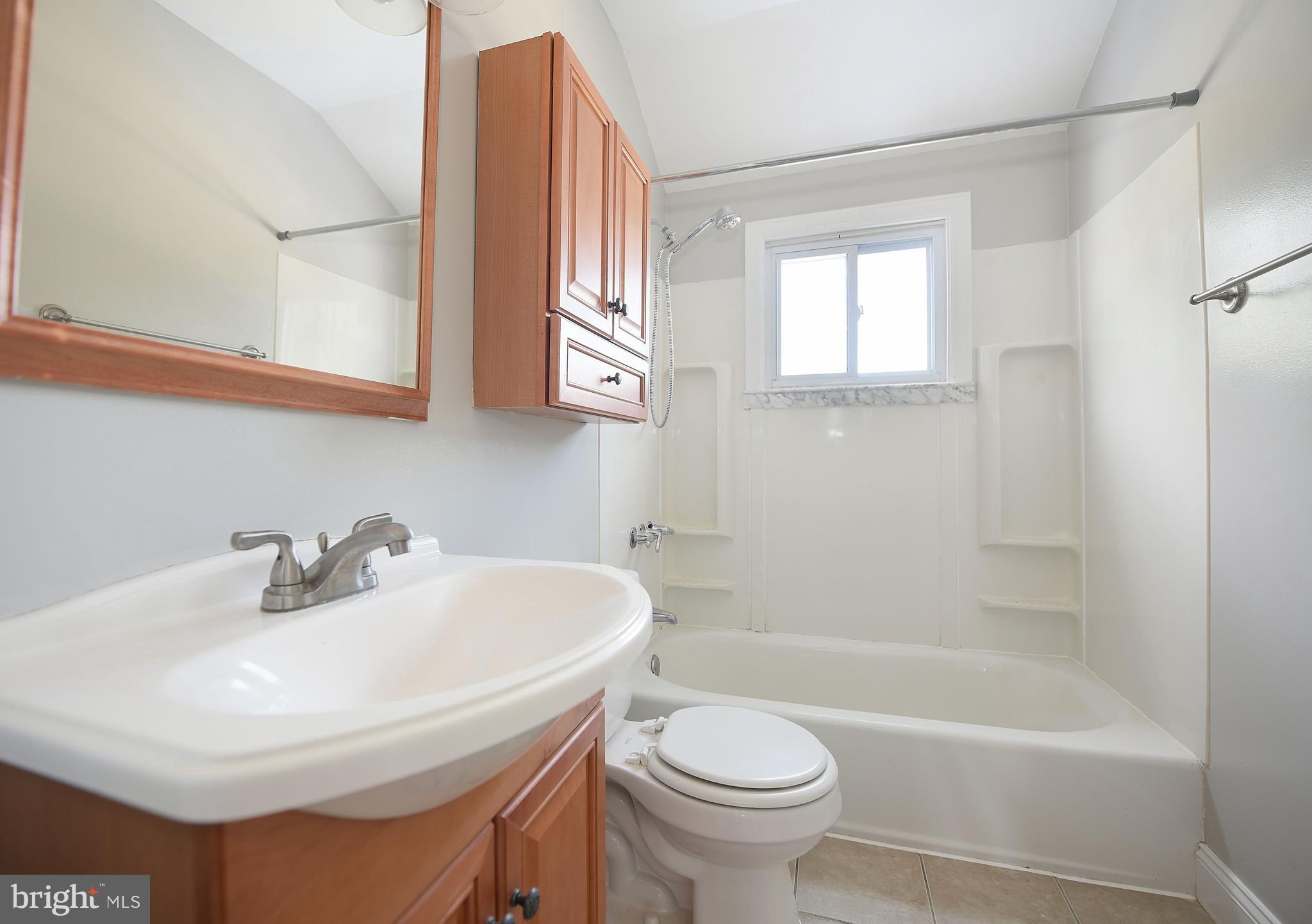 8106 Kavanagh Road Baltimore, MD 21222 - Photo 17 of 24 Updated full bath on second-level