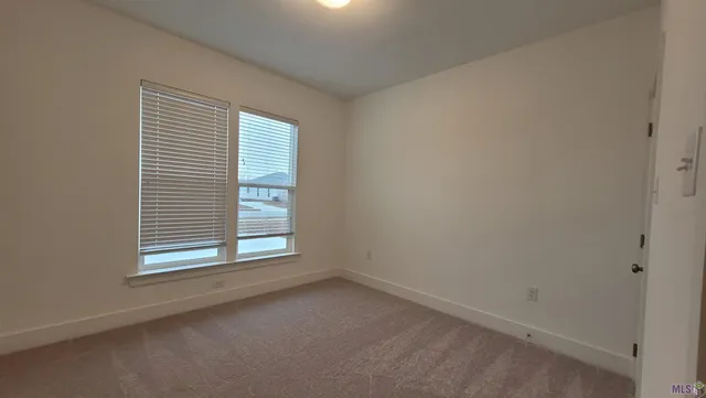 $2,300 | Undisclosed Address, Zachary, LA 70791