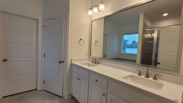 $2,300 | Undisclosed Address, Zachary, LA 70791