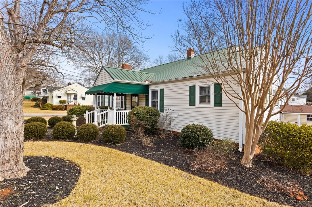 310 Tindal Road Greenville, SC 29617 - Photo 3 of 31 Gallery Image 3