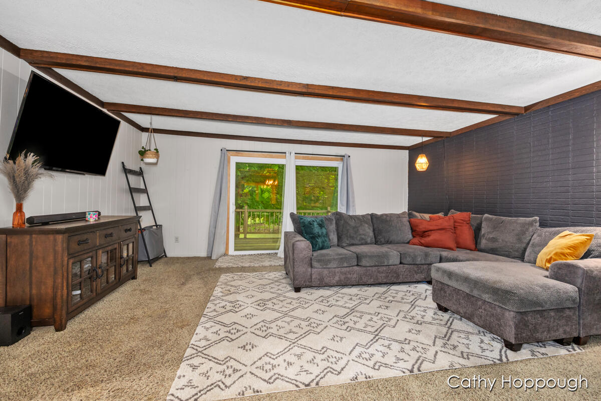 271 Rasmussen Drive Trufant, MI 49347 - Photo 4 of 44 IMG_1004
