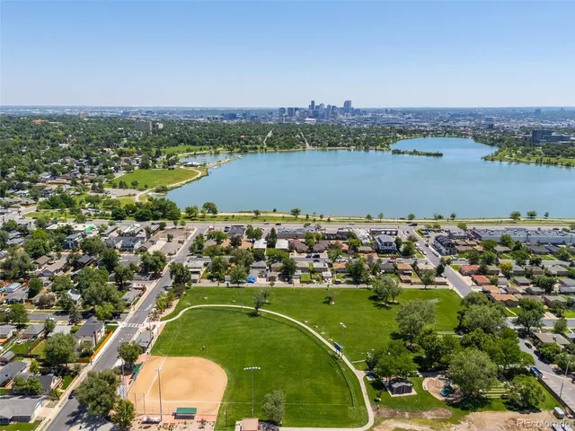 a picture of floor plan