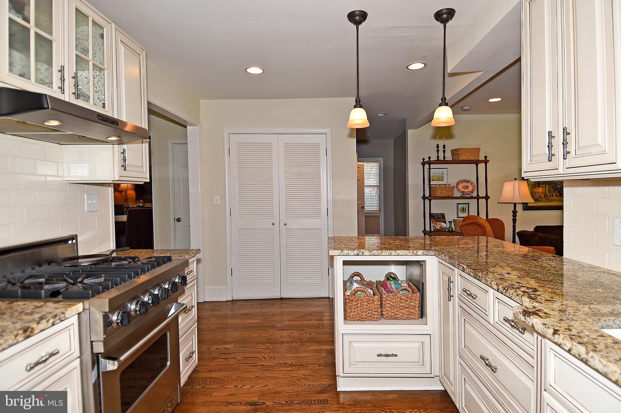 4729 16th Road North Arlington, VA 22207 - Photo 10 of 34