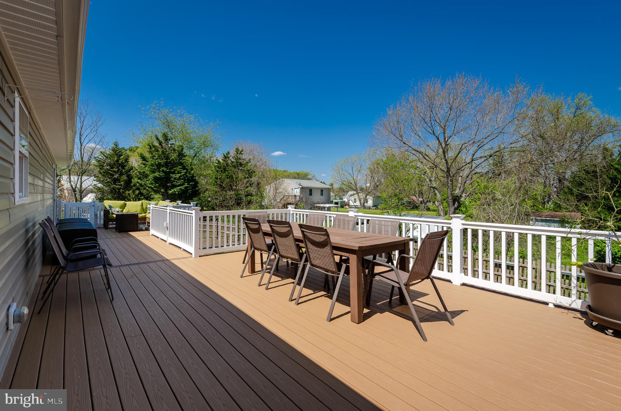 79 Lee Road Chester, MD 21619 - Photo 36 of 49 Maintenance Free Deck