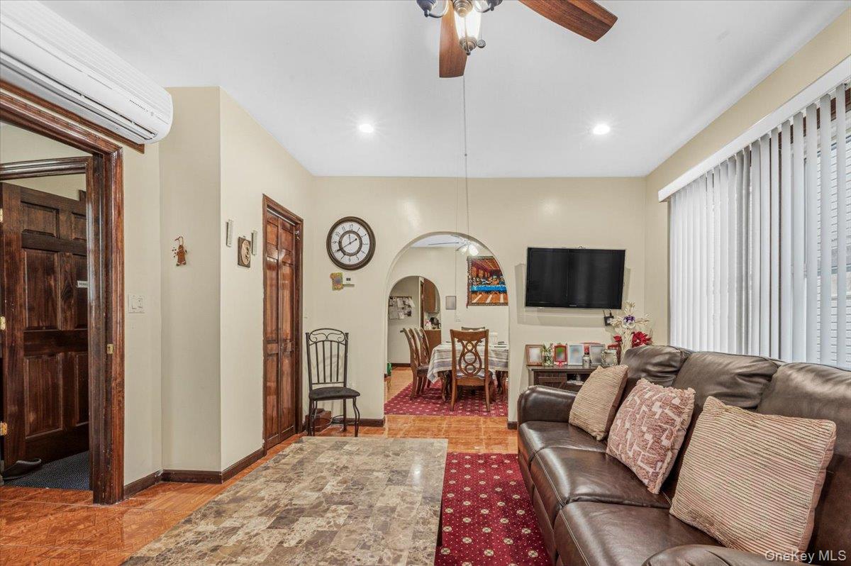 221-73 91st Road Queens, NY 11428 - Photo 6 of 33