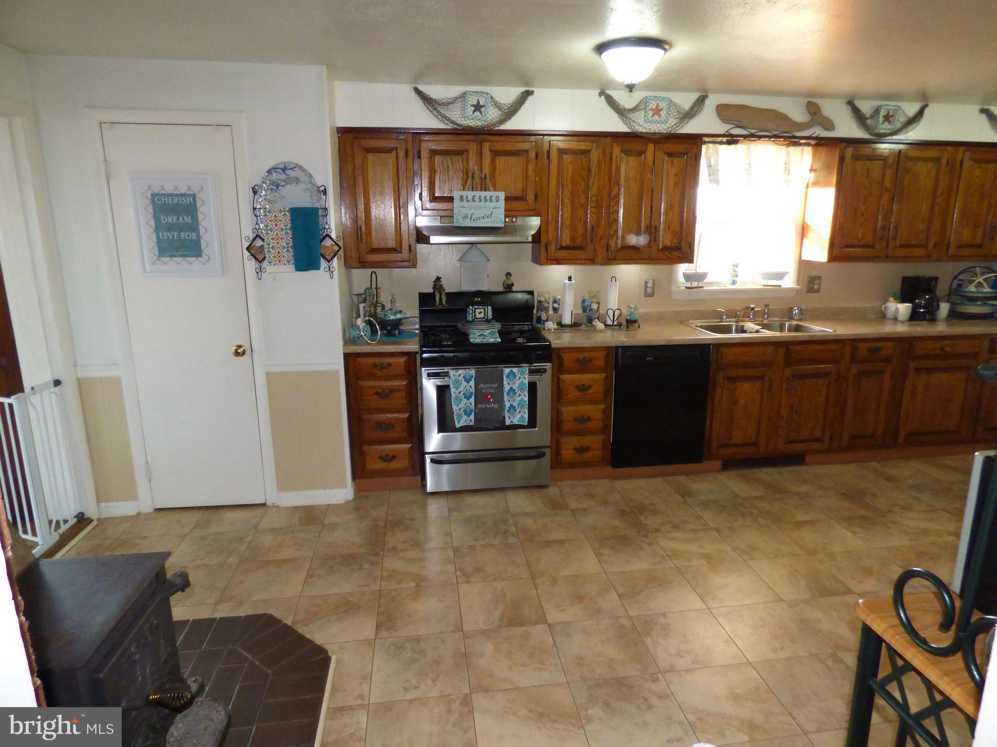 30243 Morgnec Road Millington, MD 21651 - Photo 13 of 28 Kitchen