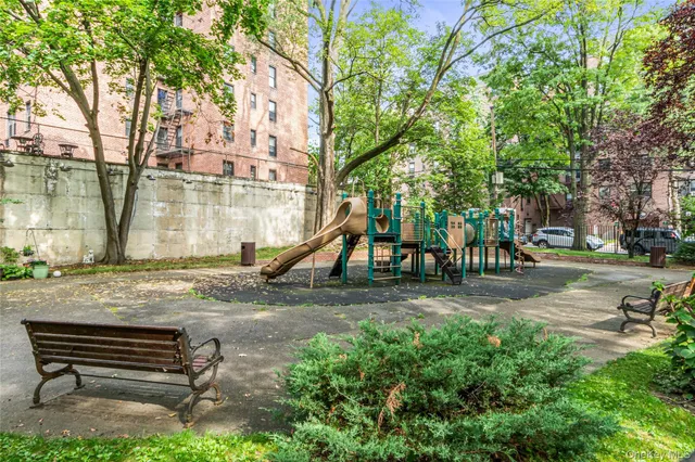 $1,650 | 140-18 Burden Crescent, Unit 310 | Briarwood