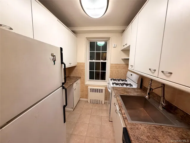 $1,650 | 140-18 Burden Crescent, Unit 310 | Briarwood