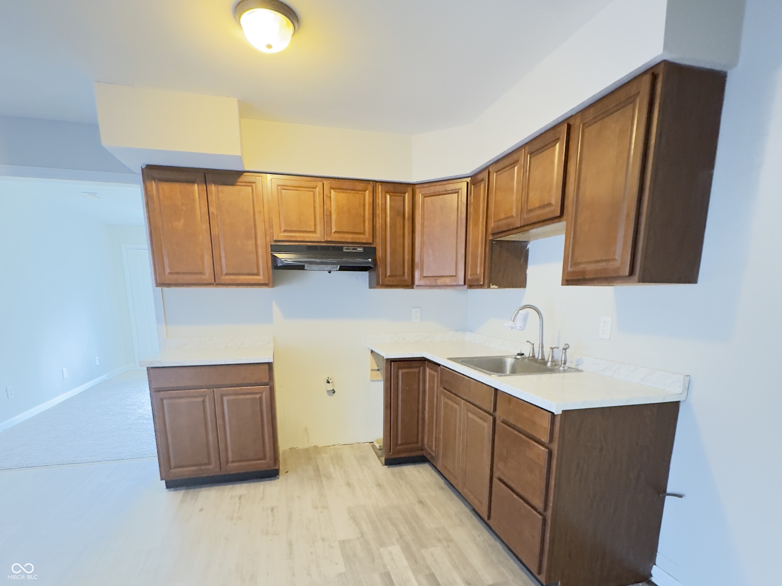 3960 Richelieu Road Indianapolis, IN 46226 - Photo 3 of 15