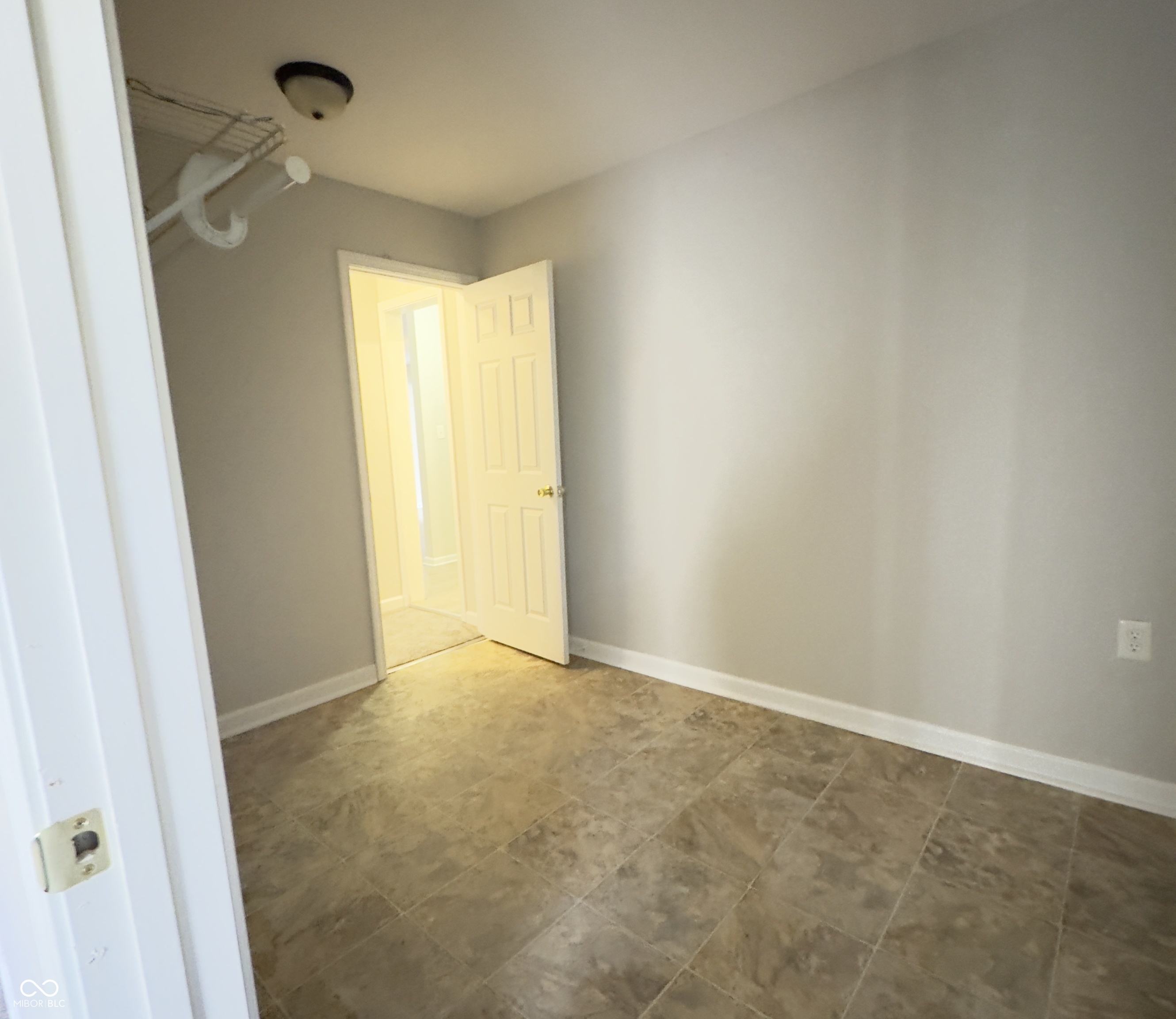 3960 Richelieu Road Indianapolis, IN 46226 - Photo 8 of 15