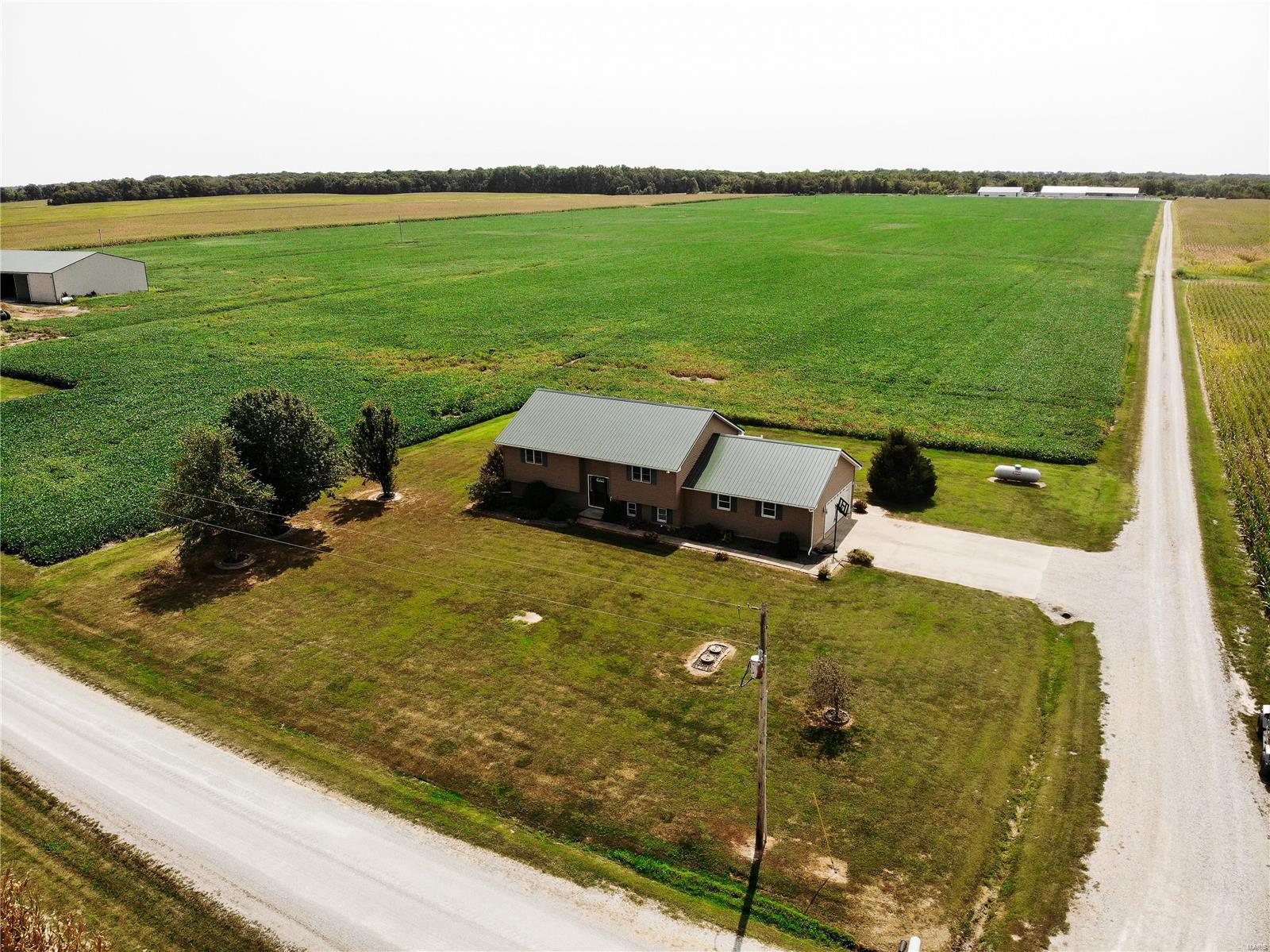 260 Wisher Road Patoka, IL 62875 - Photo 1 of 32