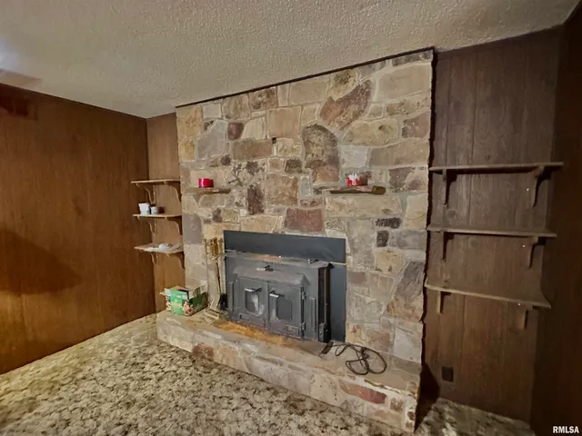 $265,000 | 718 Karbers Ridge Road, Elizabethtown, IL 62931