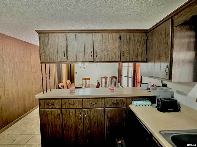 $265,000 | 718 Karbers Ridge Road, Elizabethtown, IL 62931