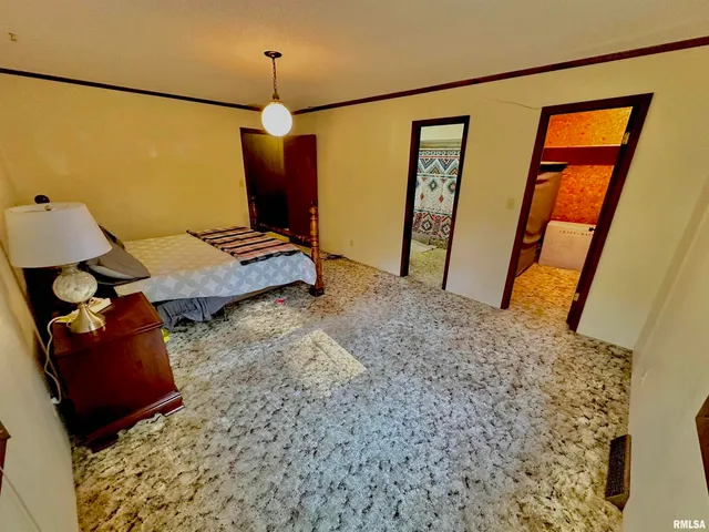 $265,000 | 718 Karbers Ridge Road, Elizabethtown, IL 62931