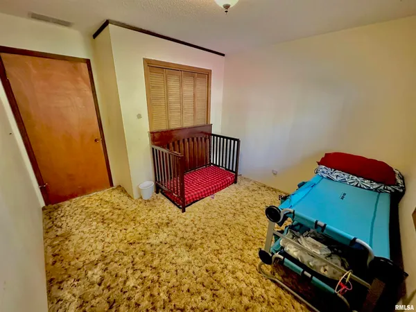 $252,000 | 718 Karbers Ridge Road, Elizabethtown, IL 62931