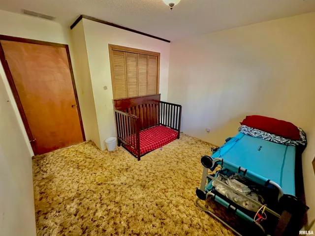 $265,000 | 718 Karbers Ridge Road, Elizabethtown, IL 62931