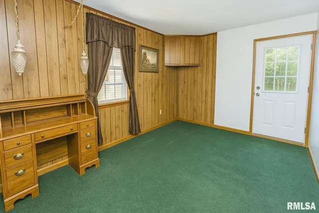 $265,000 | 718 Karbers Ridge Road, Elizabethtown, IL 62931