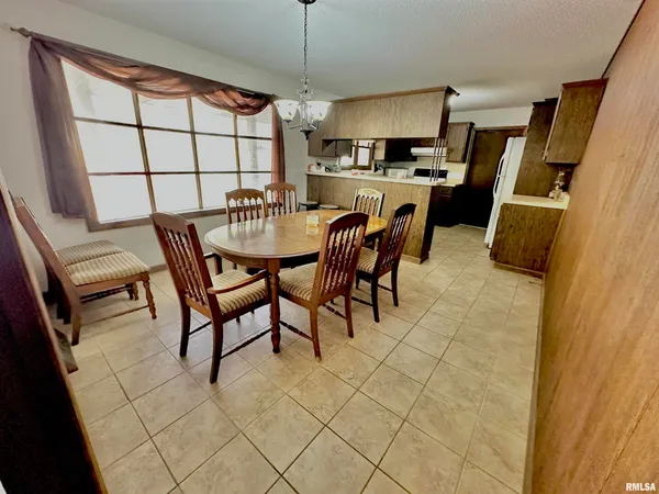 $252,000 | 718 Karbers Ridge Road, Elizabethtown, IL 62931