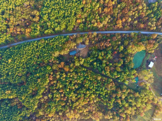 $265,000 | 718 Karbers Ridge Road, Elizabethtown, IL 62931