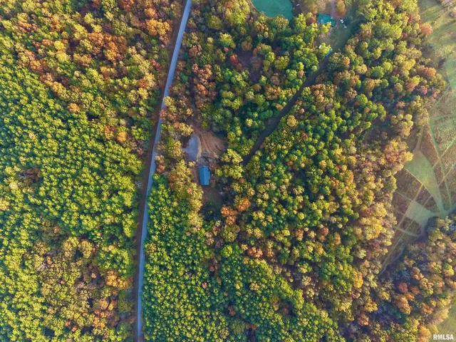 $265,000 | 718 Karbers Ridge Road, Elizabethtown, IL 62931