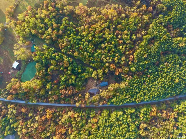 $265,000 | 718 Karbers Ridge Road, Elizabethtown, IL 62931