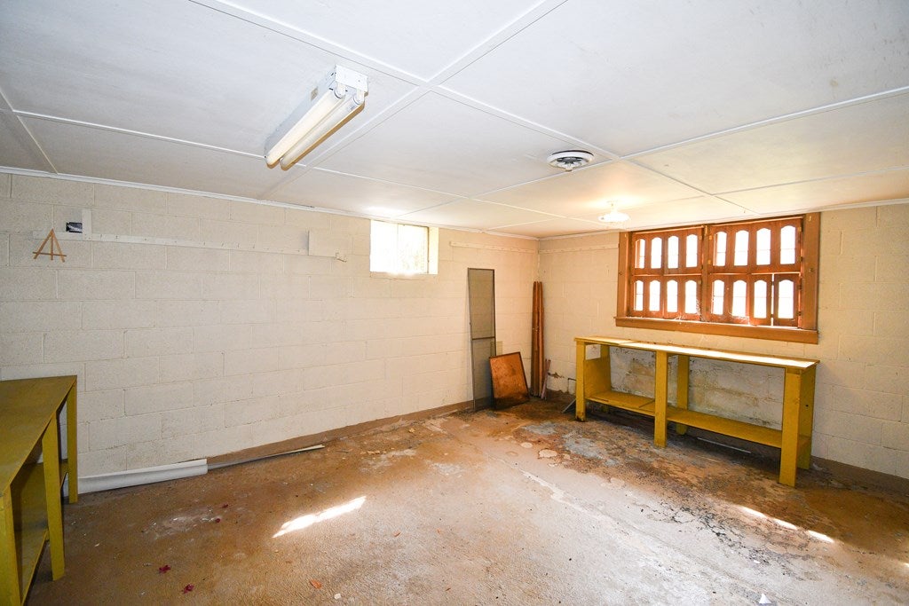 3919 Lovers Gap Road Vansant, VA 24656 - Photo 16 of 24 Gallery Image 16