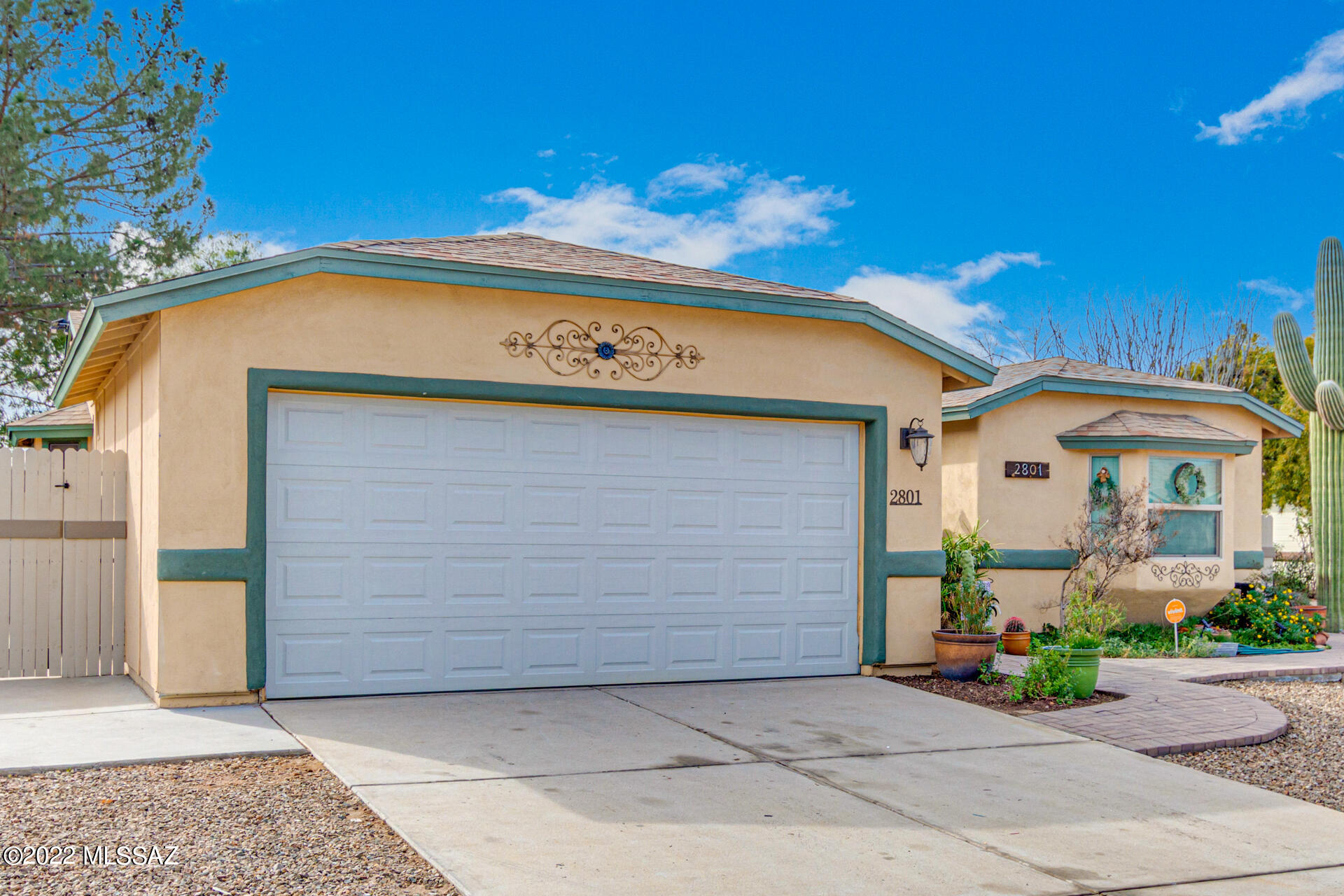 2801 West Firebrook Road Tucson, AZ 85741 - Photo 2 of 27