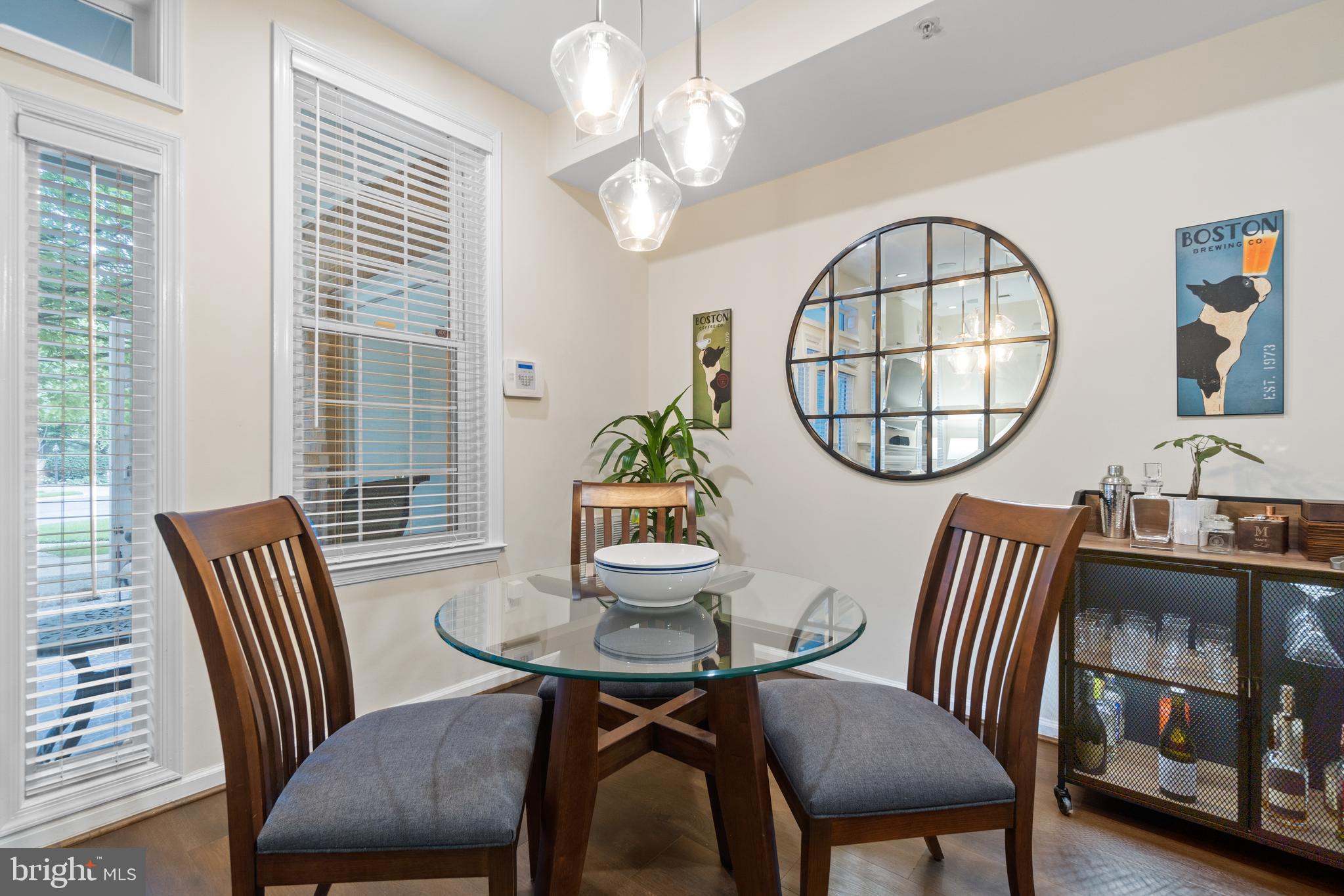 1301 Garden Wall Court, Unit 901 Reston, VA 20194 - Photo 12 of 30 Spacious dining room