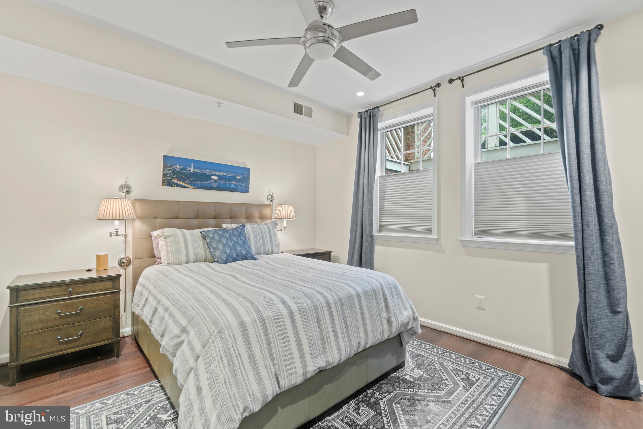 1301 Garden Wall Court, Unit 901 Reston, VA 20194 - Photo 13 of 30 Large Primary Bedroom