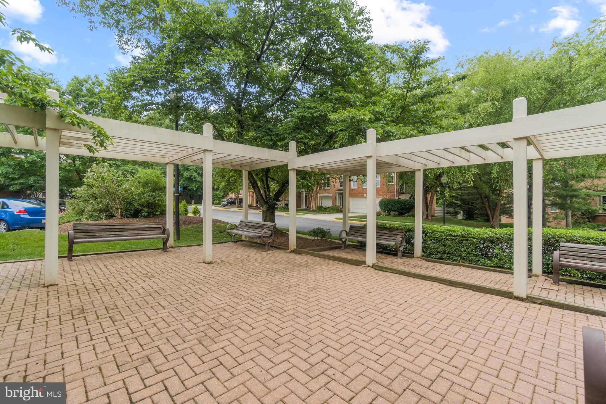 1301 Garden Wall Court, Unit 901 Reston, VA 20194 - Photo 20 of 30 Common area to entertain or relax in