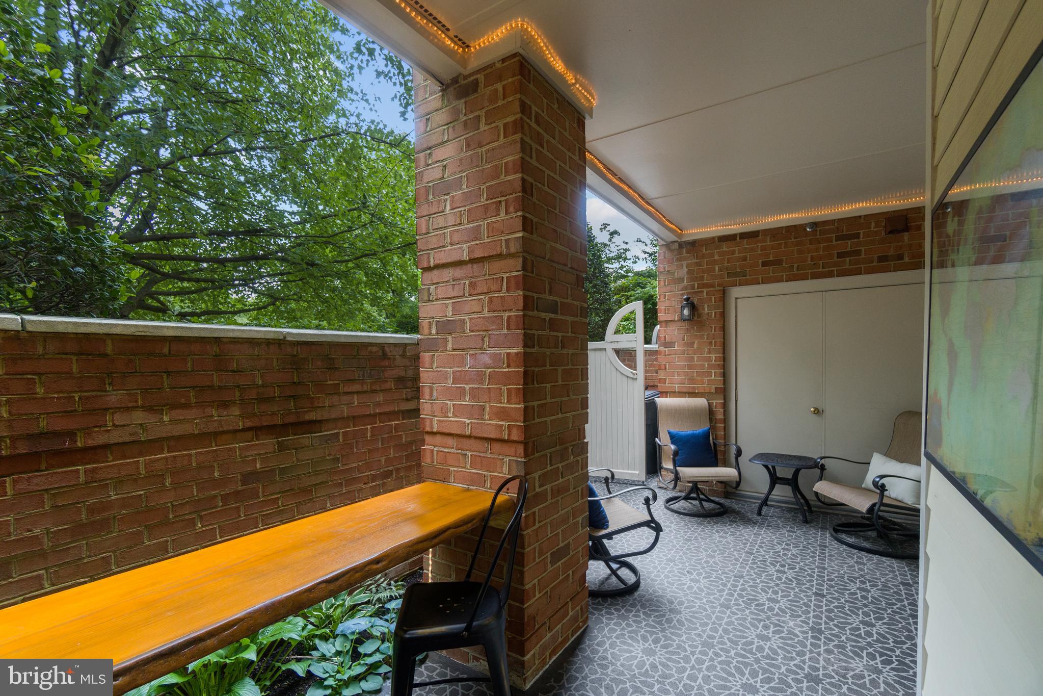 1301 Garden Wall Court, Unit 901 Reston, VA 20194 - Photo 5 of 30 Custom Built Bar