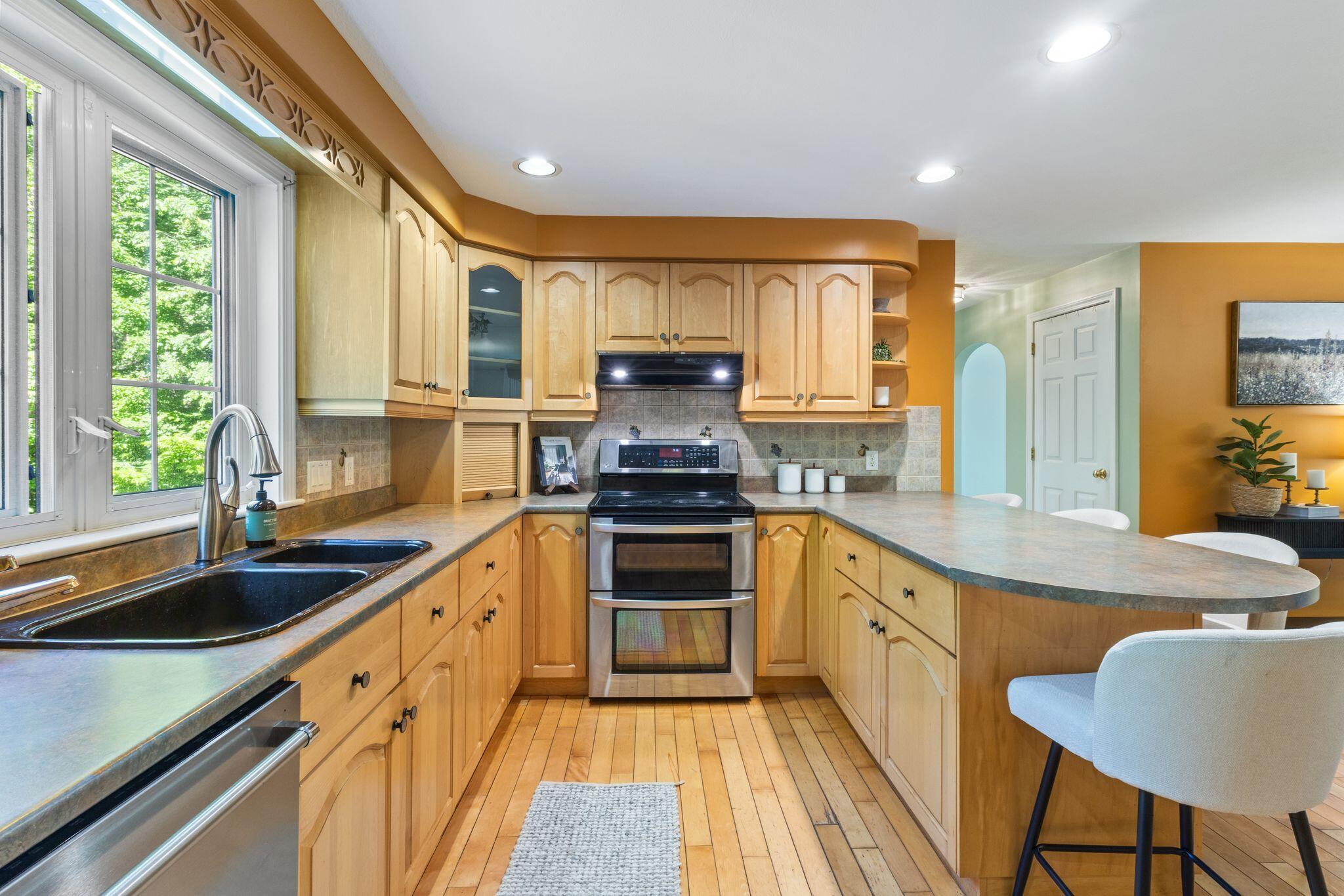 352 Log Cabin Road Arundel, ME 04046 - Photo 15 of 65 352 Log Cabin Road
