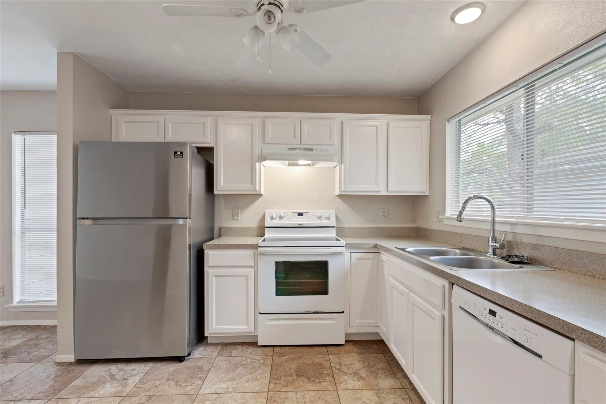81 Blue Fox Road Spring, TX 77380 - Photo 7 of 16