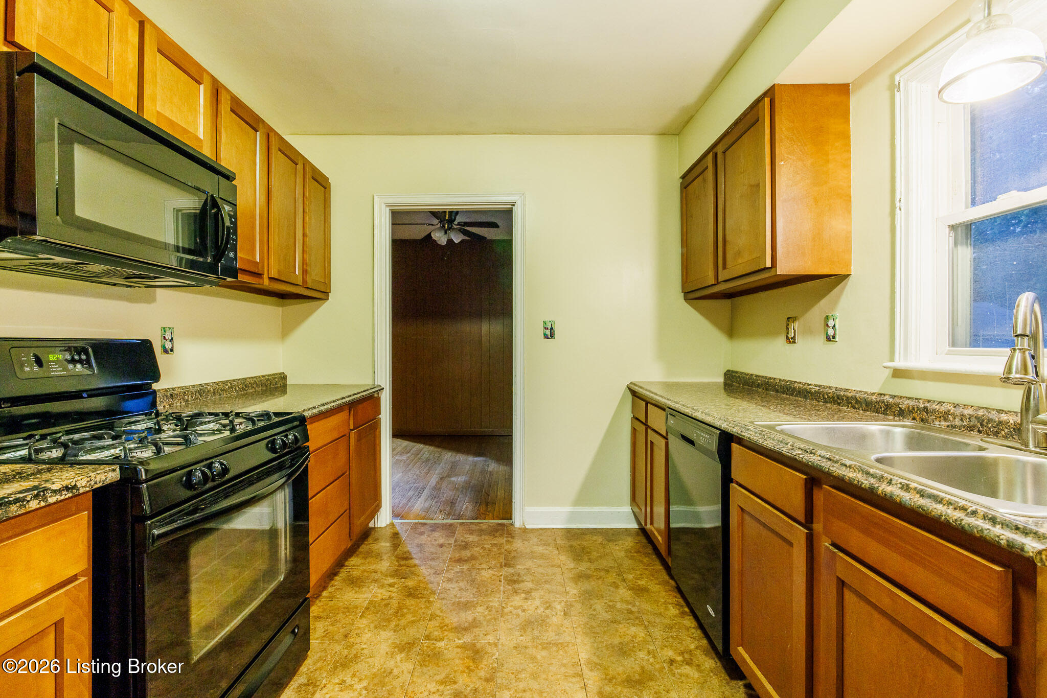 3211 Verna Road Louisville, KY 40216 - Photo 25 of 40 3211 Verna - Chris-38