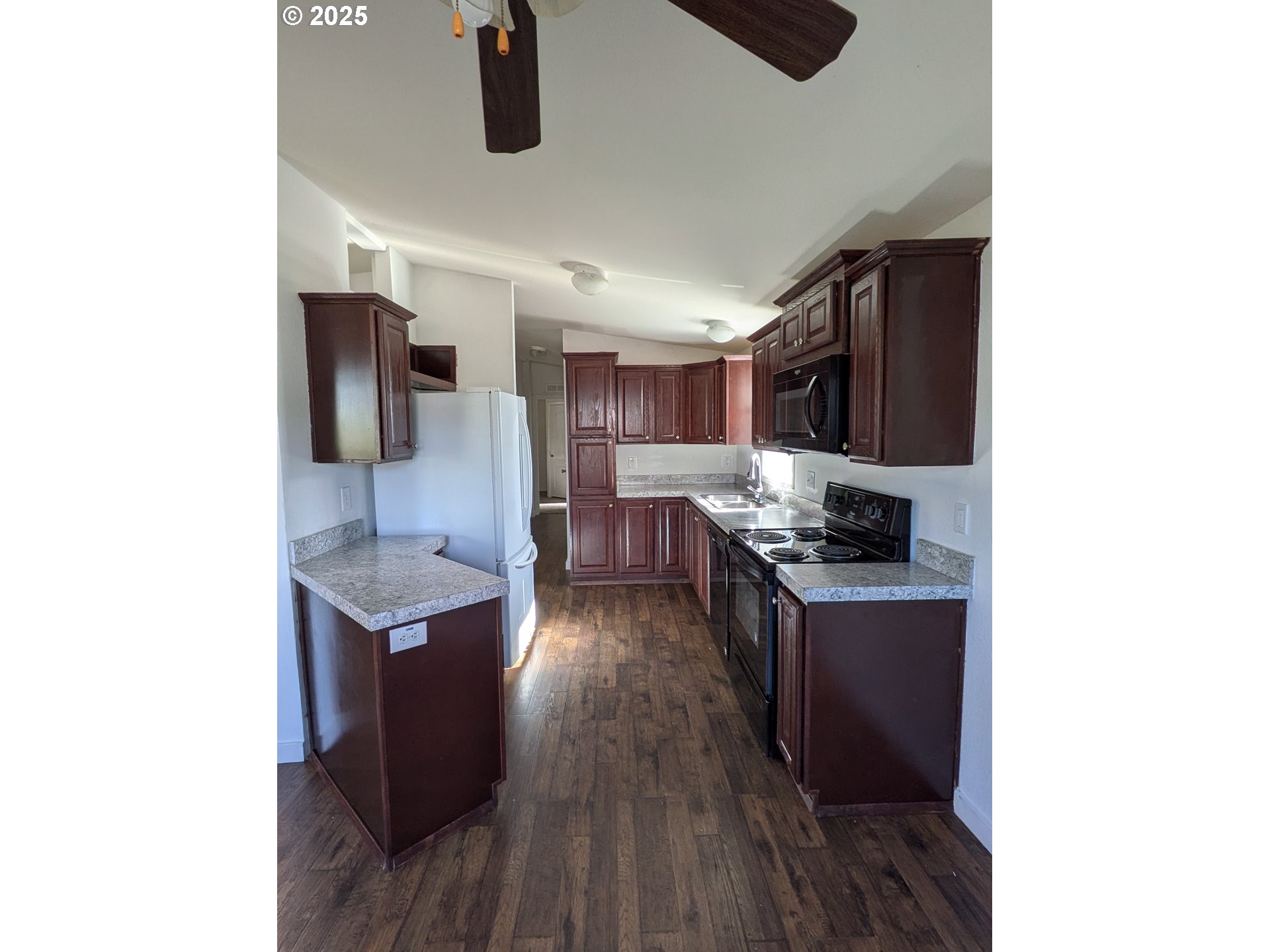 9700 Southwest Tualatin Road, Unit 5 Tualatin, OR 97062 - Photo 20 of 37