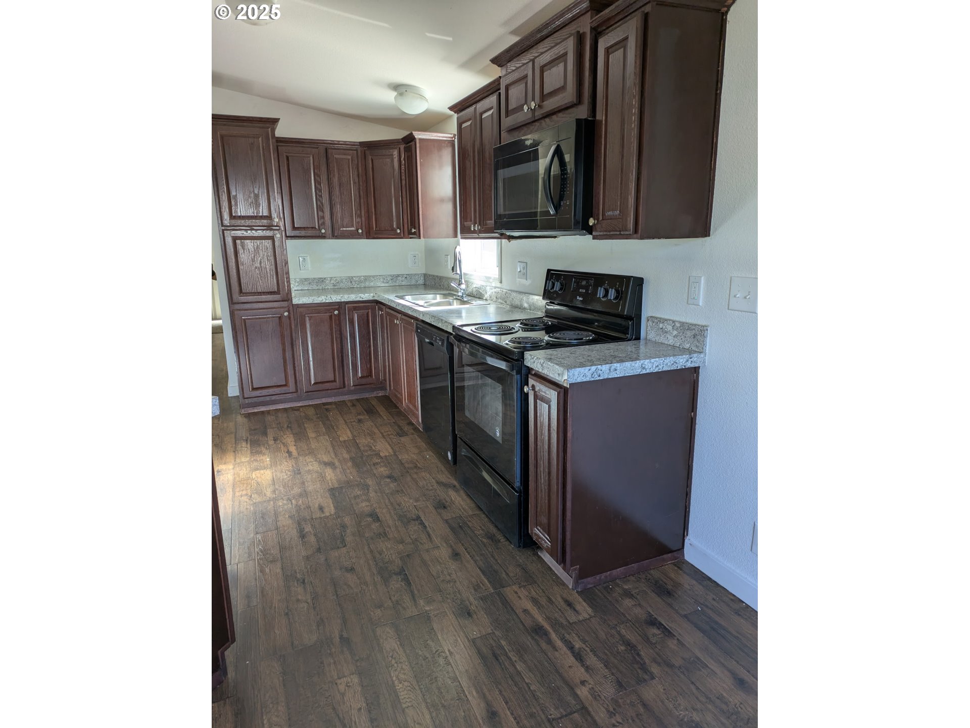 9700 Southwest Tualatin Road, Unit 5 Tualatin, OR 97062 - Photo 21 of 37